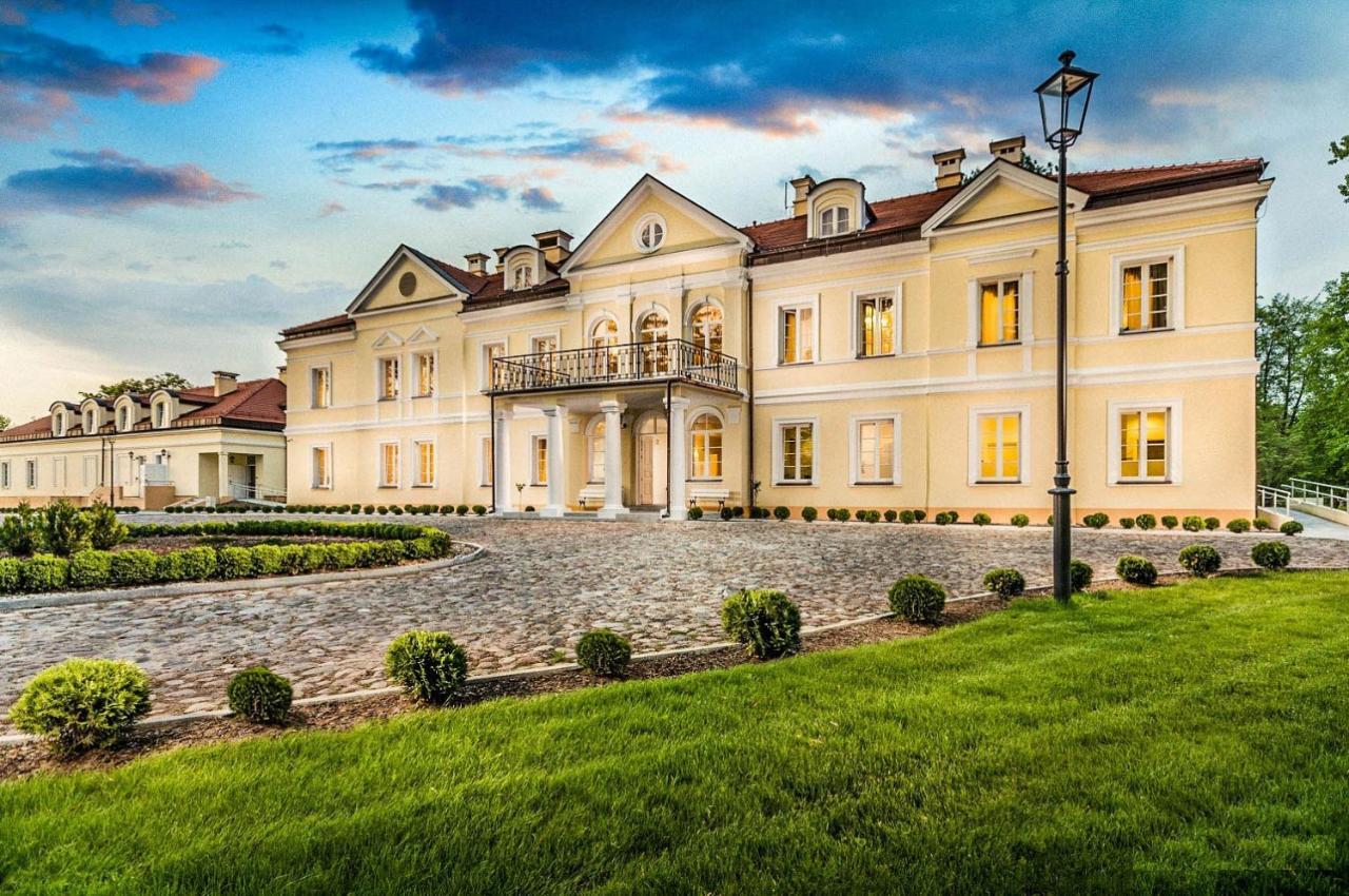 Sobienie Królewskie Resort 4*