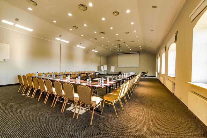Sobienie Królewskie 4* Sobienie Szlacheckie